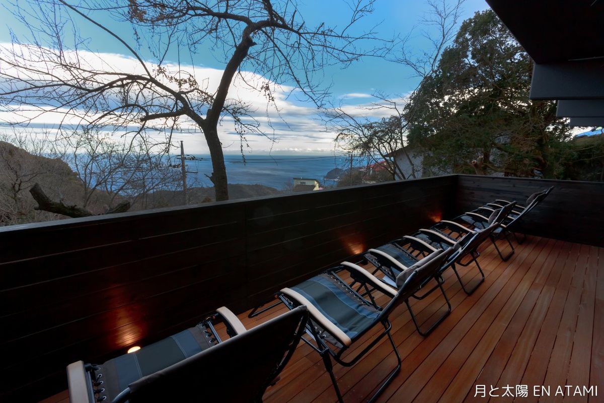 Feel the expanse of the sea and sky from the terrace view at Moon and Sun EN ATAMI.
