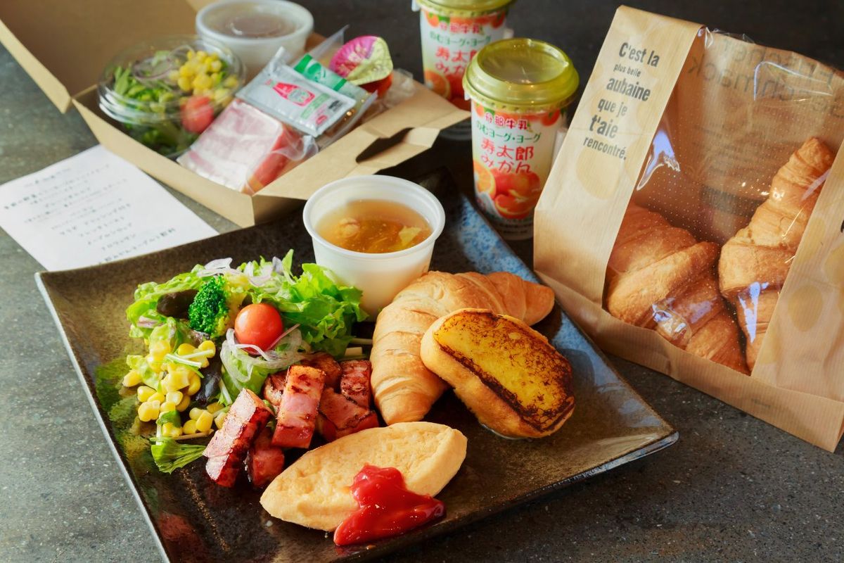 A varied breakfast plate. Perfect for those who want to start their morning leisurely.