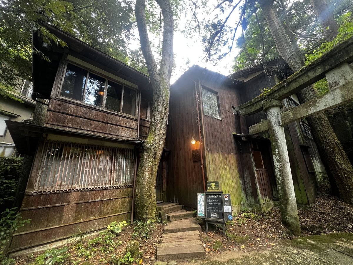 東山ボヌールの建物外観