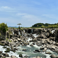 Kagoshima Sogi Water Falls: Japan's Niagara and mysterious underwater ruins