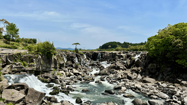 Kagoshima Sogi Water Falls: Japan's Niagara and mysterious underwater ruins