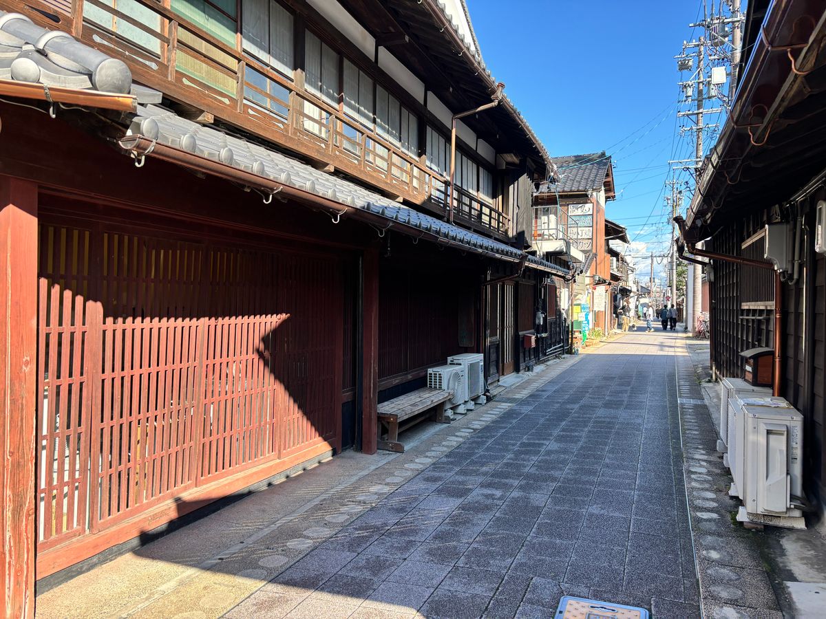 昔ながらの木造建屋