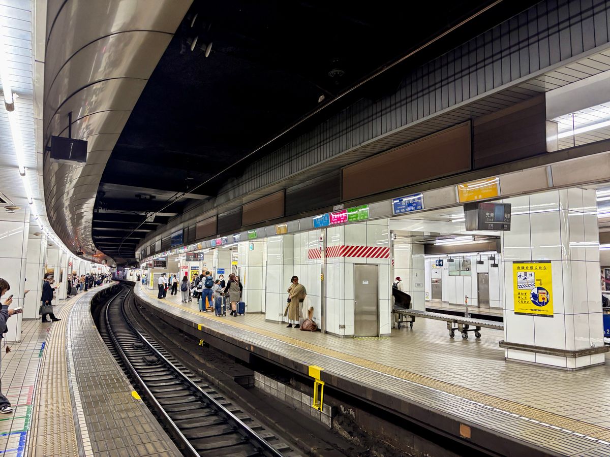 名鉄名古屋駅のプラットフォーム