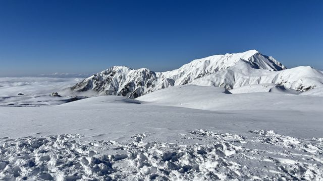 Crossing the Tateyama Kurobe Alpine Route in One Day: A Complete Guide